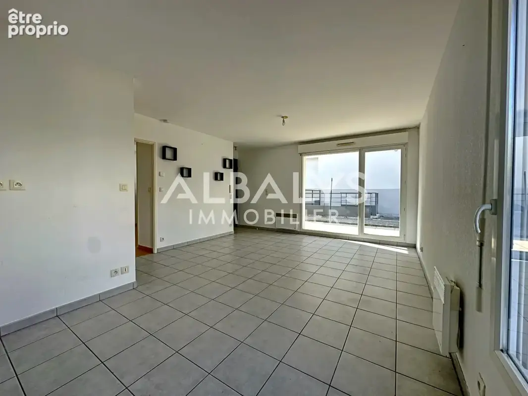 Appartement T2 avec extérieur et place de parking - ARTIGUES-PRES-BORDEAUX - photo 3