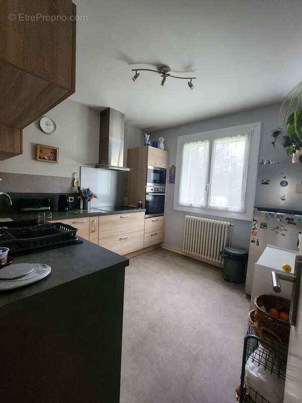 Maison à LE CHATENET-EN-DOGNON