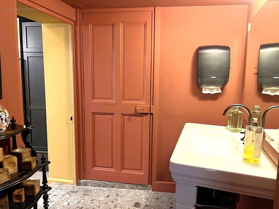 Appartement à VILLENEUVE-LES-AVIGNON