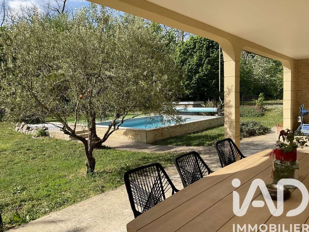 Maison 148 m² à Saint-Paul-De-Serre  - photo 5