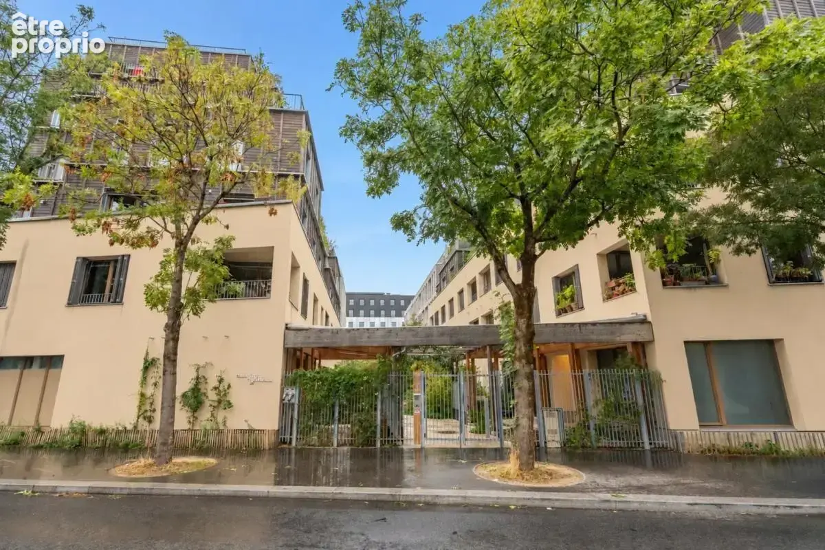 Appartement à PARIS-20E