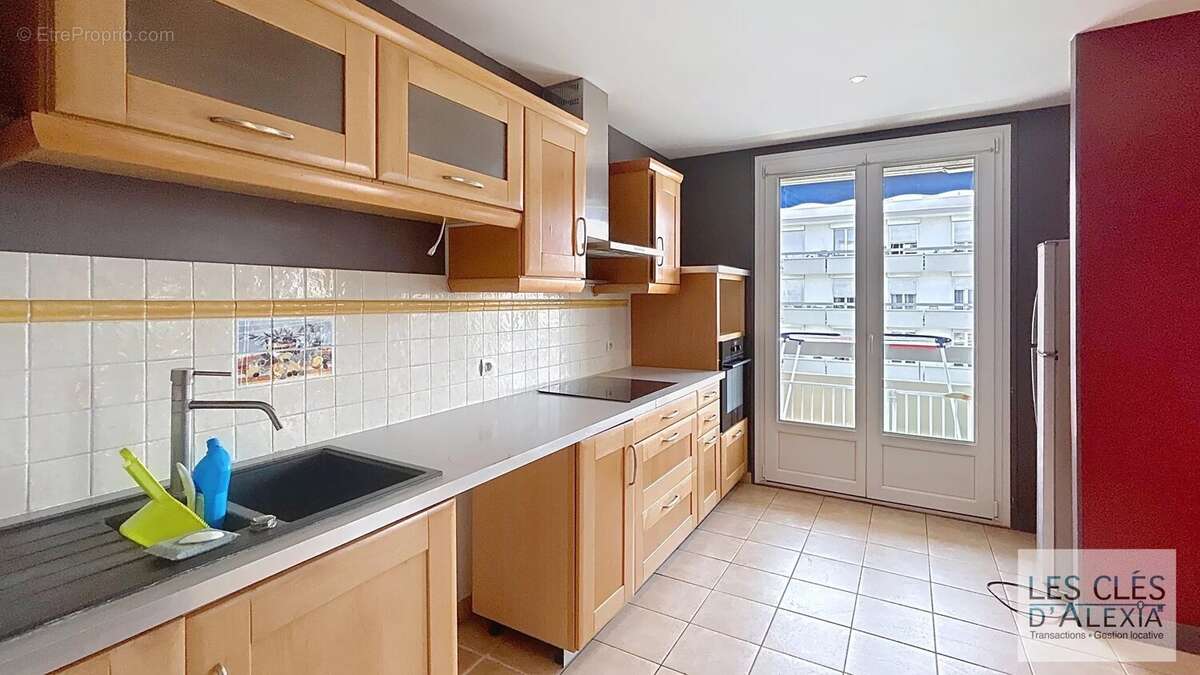 T4 Lyon 8 - 104m2 avec balcon - photo 5
