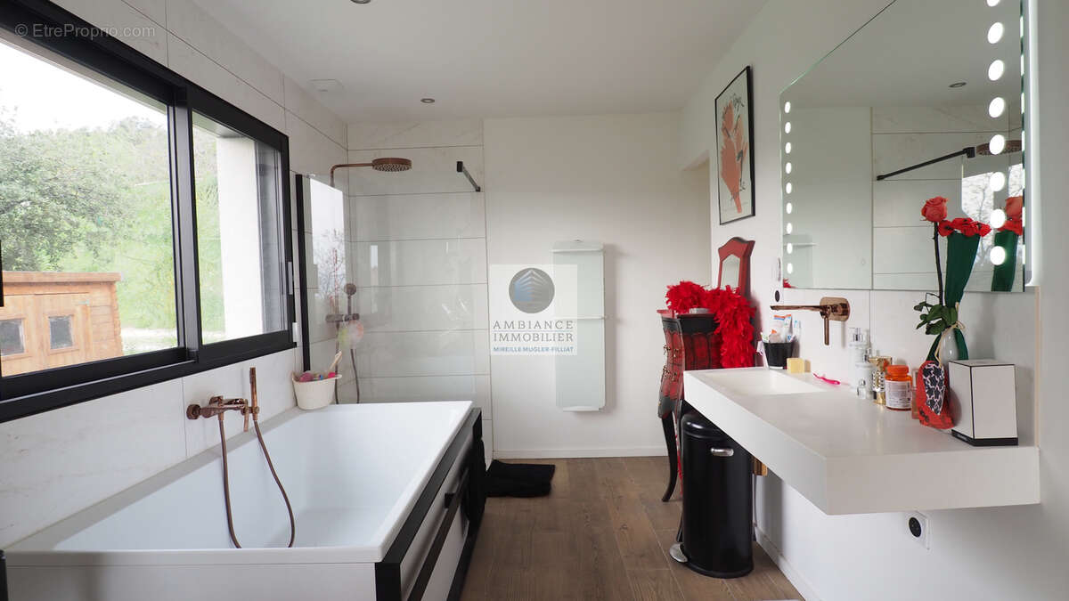 Maison à SAINT-PERAY