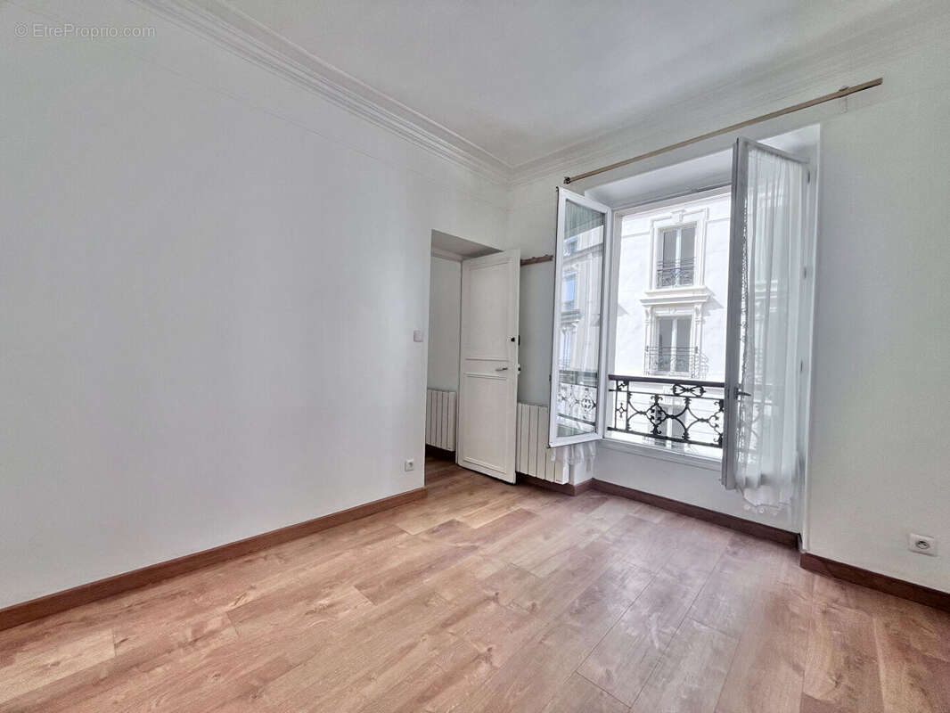 Appartement à PARIS-19E