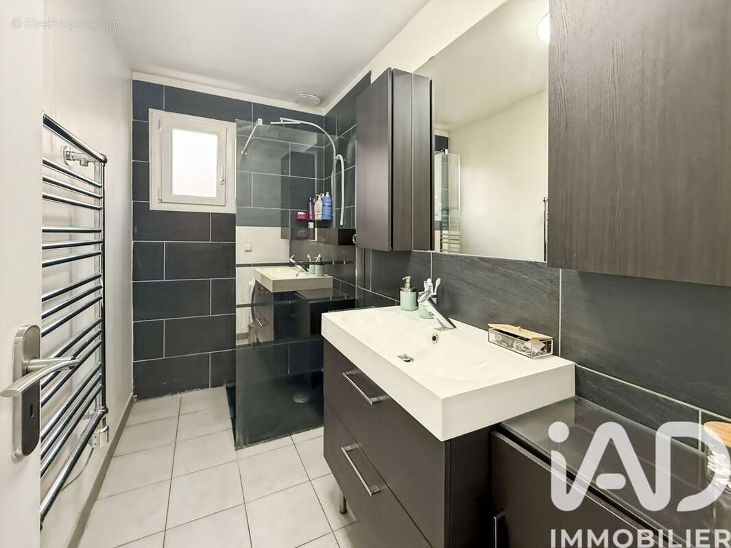 Photo 8 - Maison à CHATENAY-SUR-SEINE