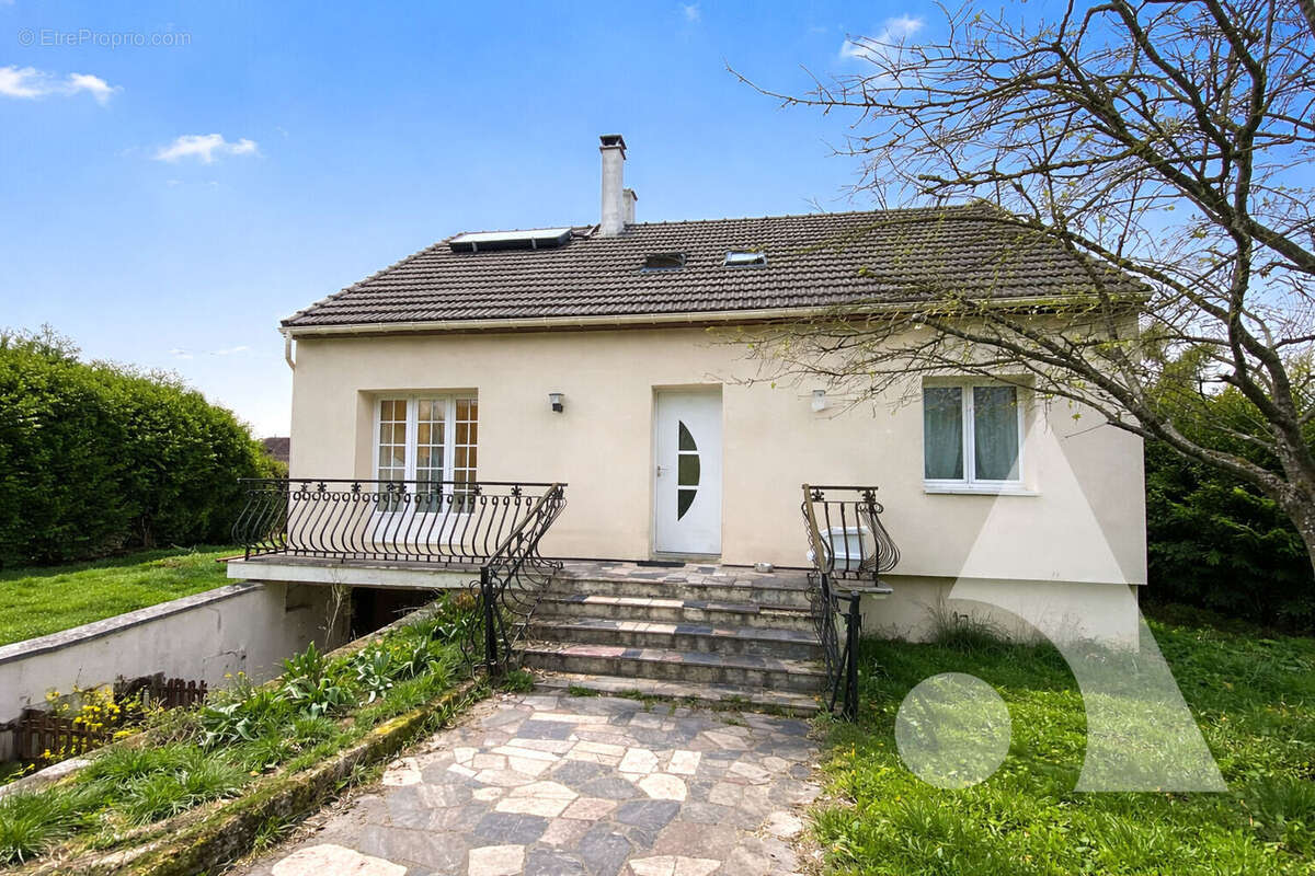 Maison à NANTEUIL-LE-HAUDOUIN