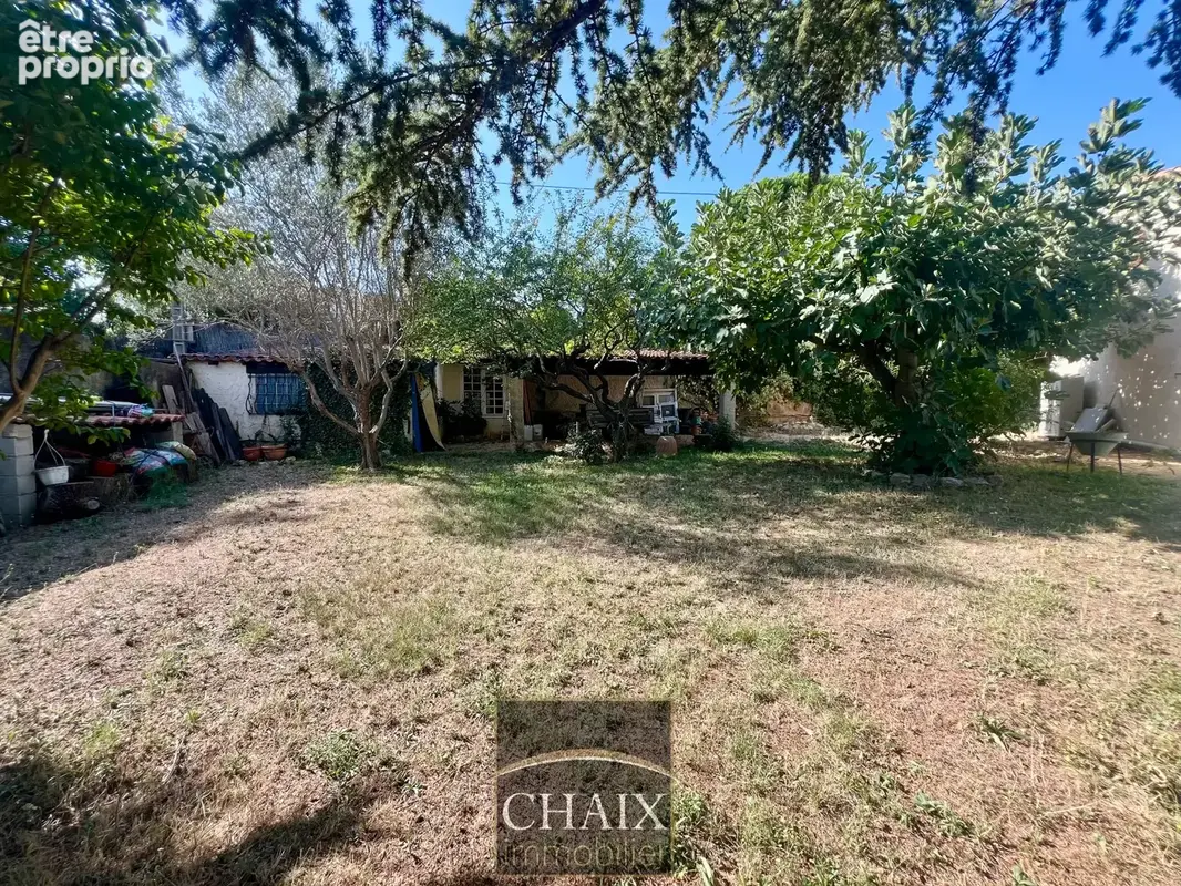 83640 SAINT ZACHARIE - Villa type 6 avce piscine vue collines - photo 24