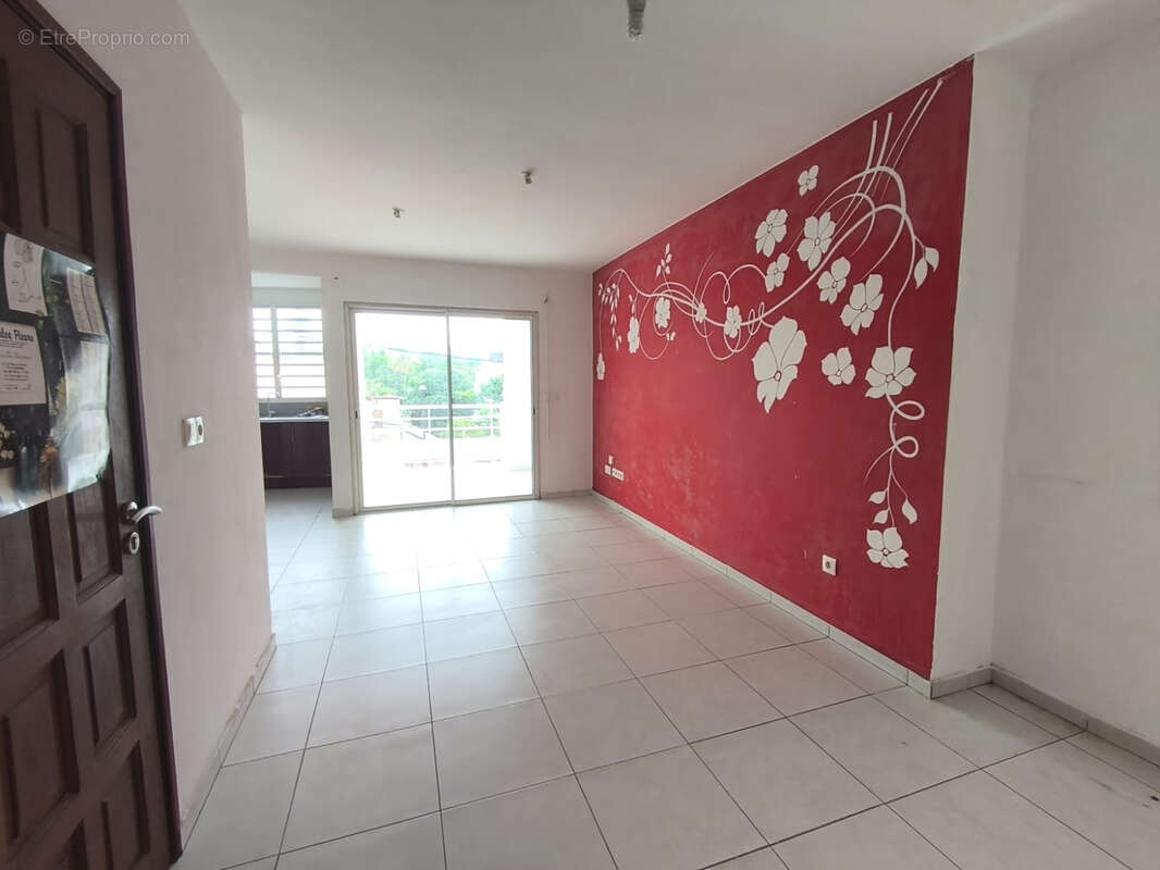 Appartement T2 avec ascenseur - 47m2 - centre-ville de CAYENNE - photo 2