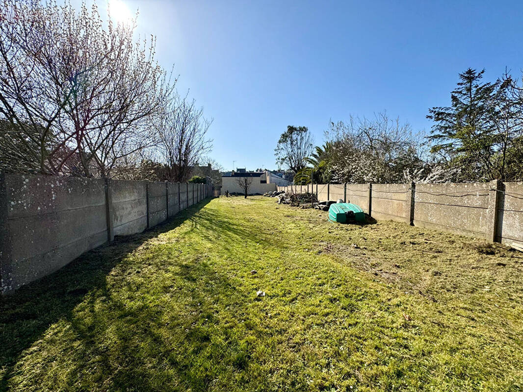 Terrain à LOCMIQUELIC