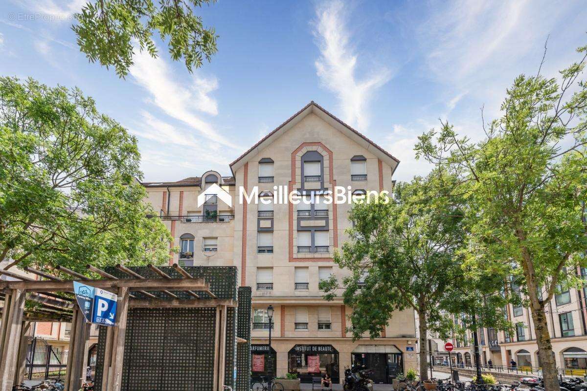 Appartement à SAINT-MAUR-DES-FOSSES