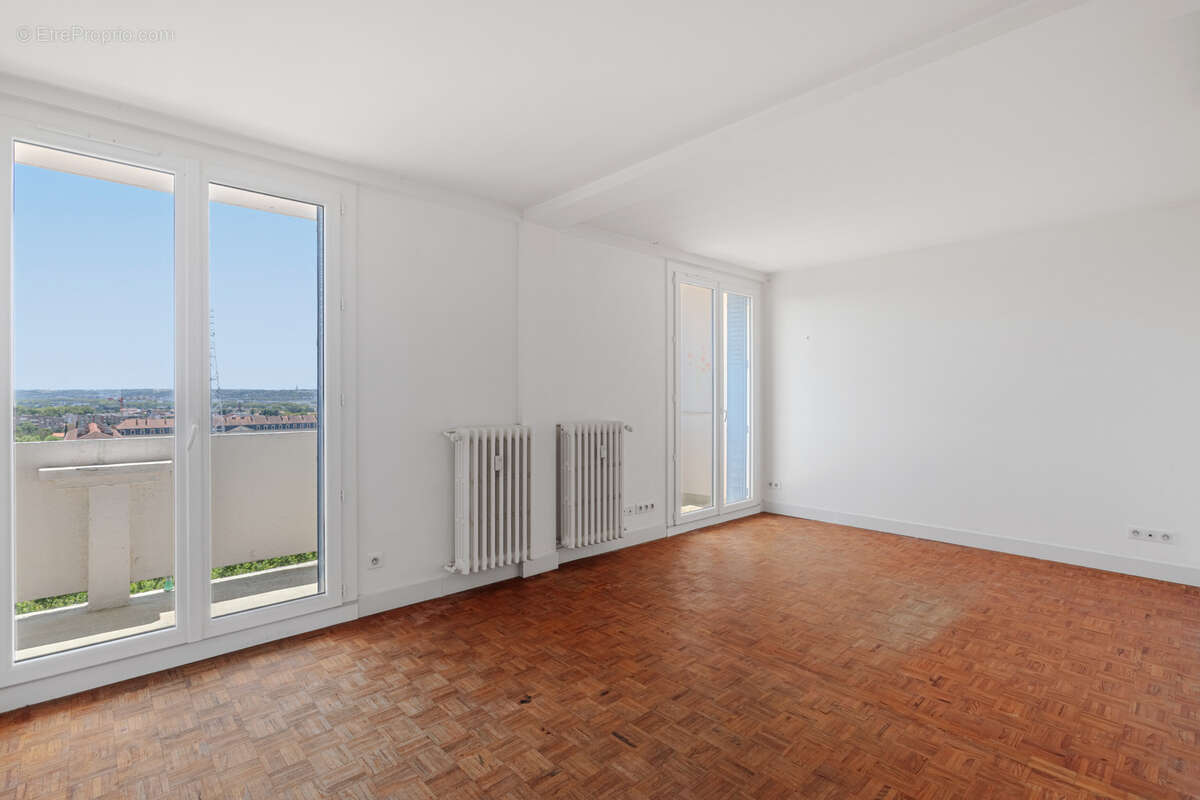 appartement T3 TOULOUSE Guilhemery - proche Caousou - balcon - vue sur Toulouse - ascenseur - dernier étage - photo 2