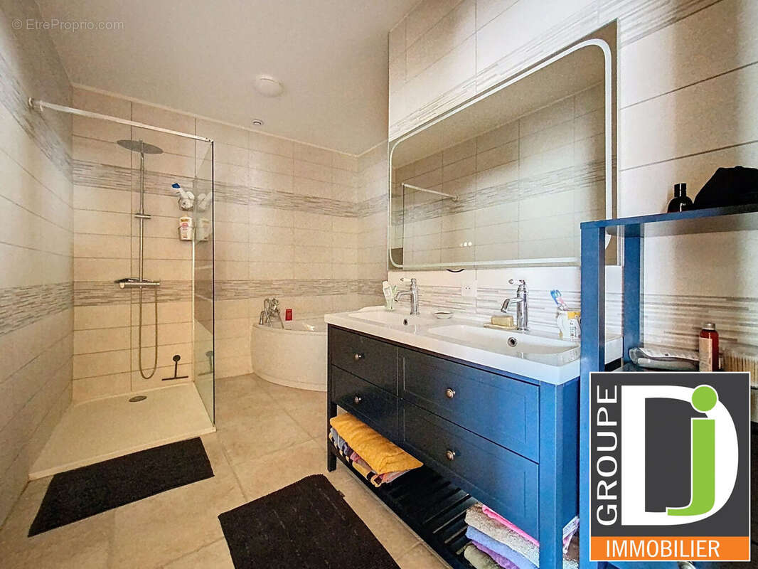 Maison à ETOILE-SUR-RHONE