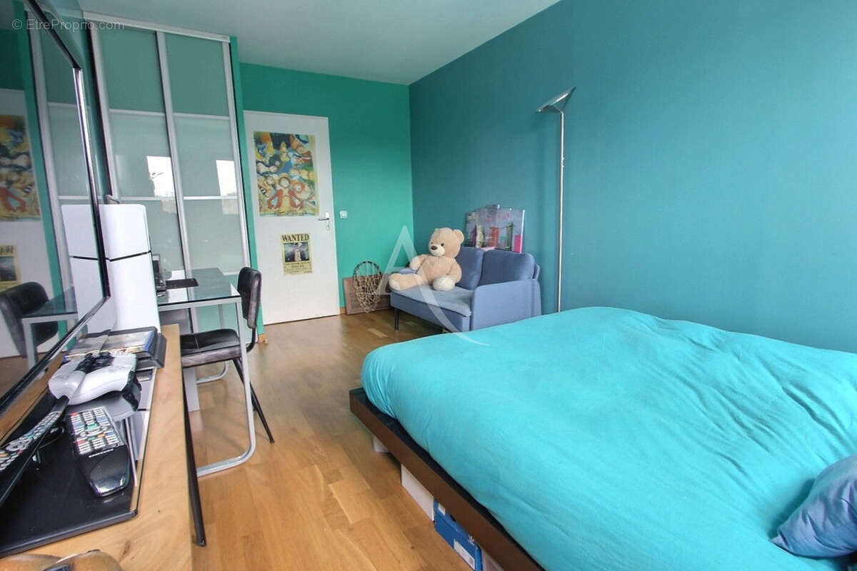 Appartement à VILLENEUVE-LA-GARENNE