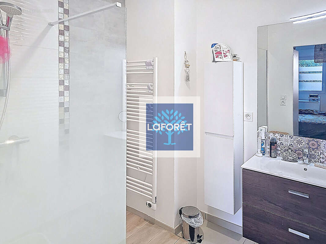 Appartement à CRAPONNE