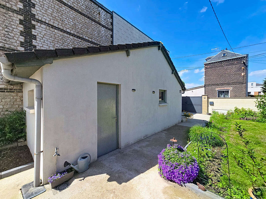 Maison Le Petit Quevilly 7 pièce(s) 131 m2 - photo 3
