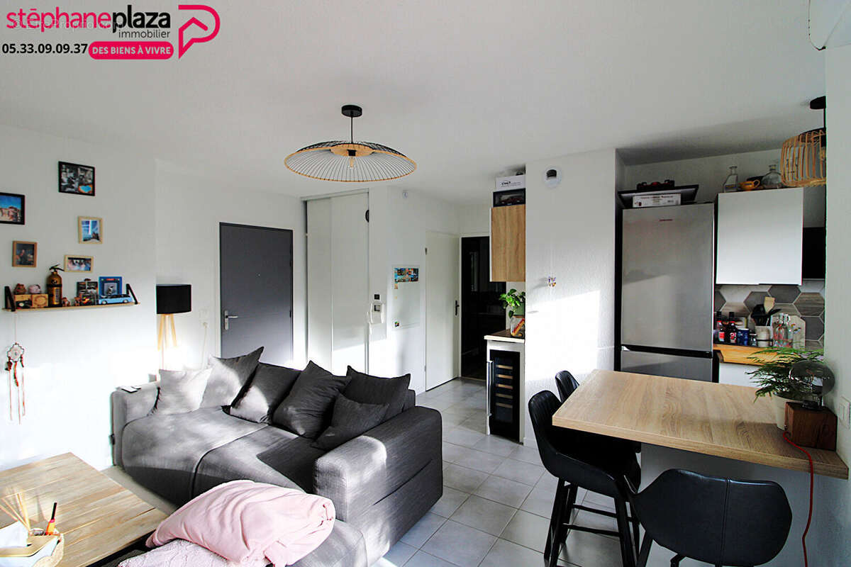 Appartement à CADAUJAC
