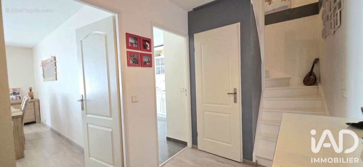 Photo 8 - Appartement à POISSY