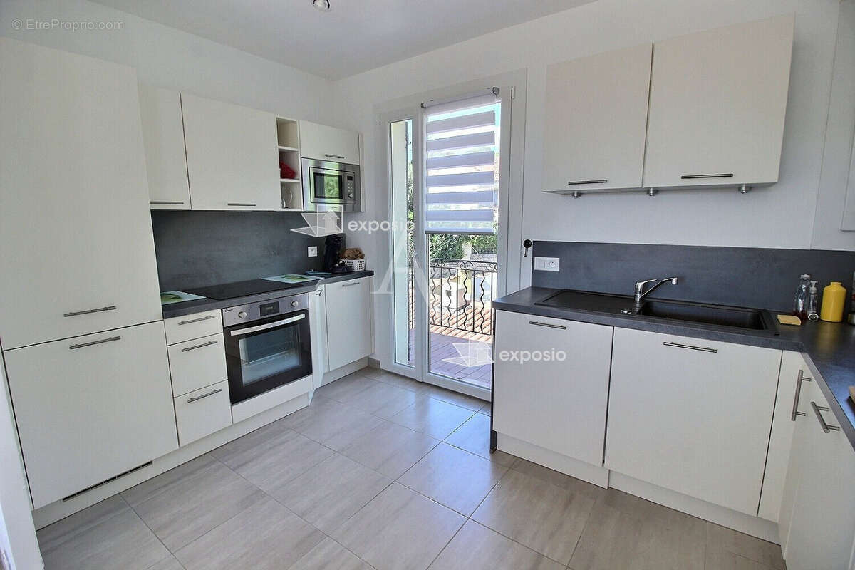 Appartement à CARQUEIRANNE