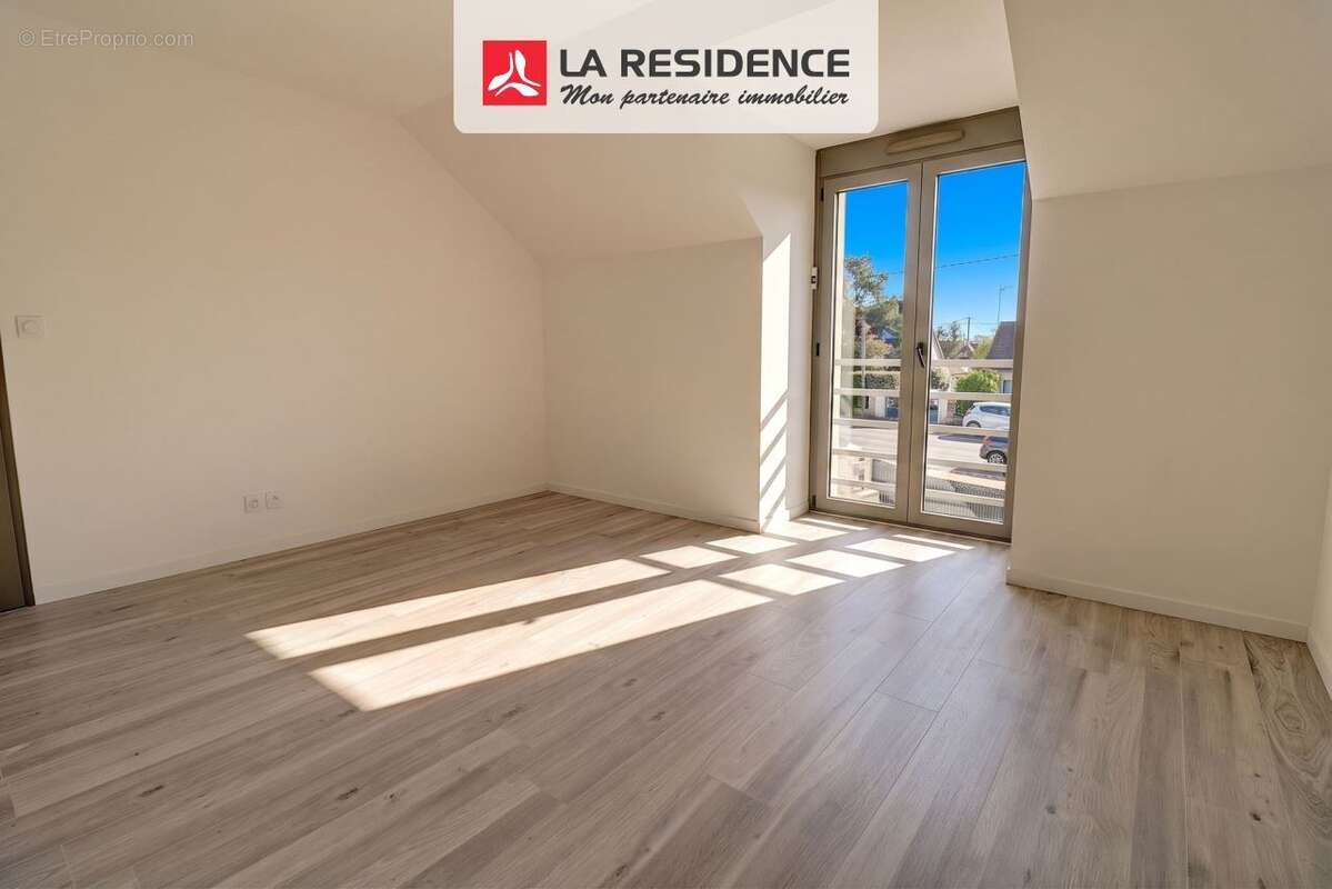 Maison 158 m² à Longnes  - photo 9