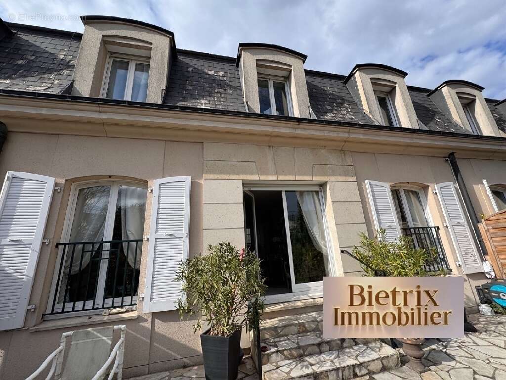 Maison à L'ISLE-ADAM