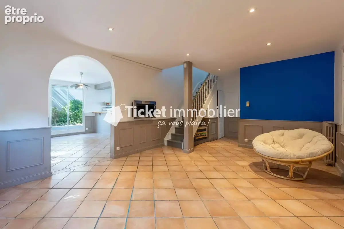 Maison de caractère 175m2 avec garage boxé - photo 4