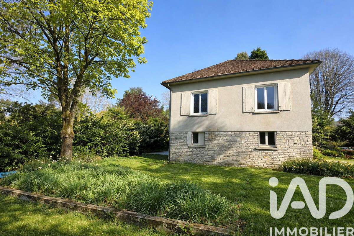 Maison 130 m² à Prayssac  - photo 2