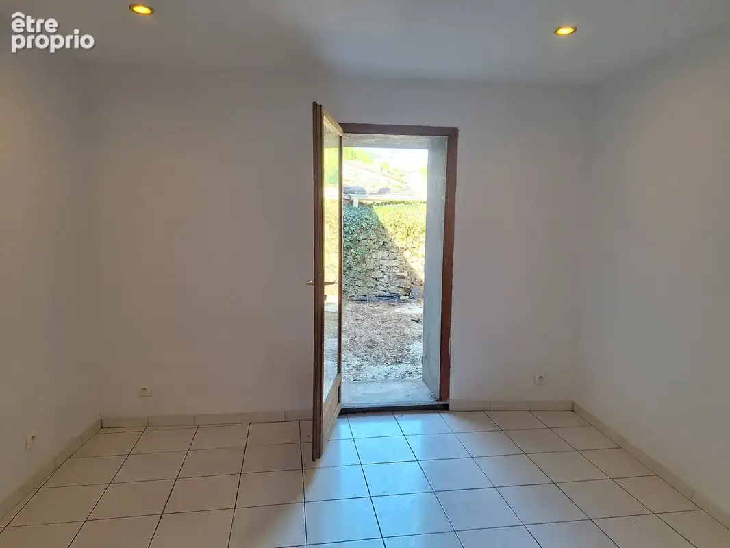 Maison de village avec cour - photo 8