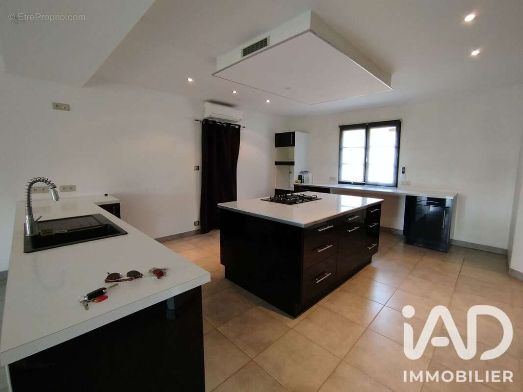 Maison 180 m² à Cressensac  - photo 5