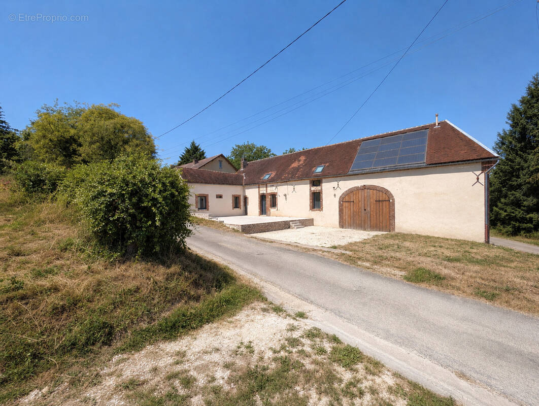 Maison à SAINT-AUBIN-CHATEAU-NEUF