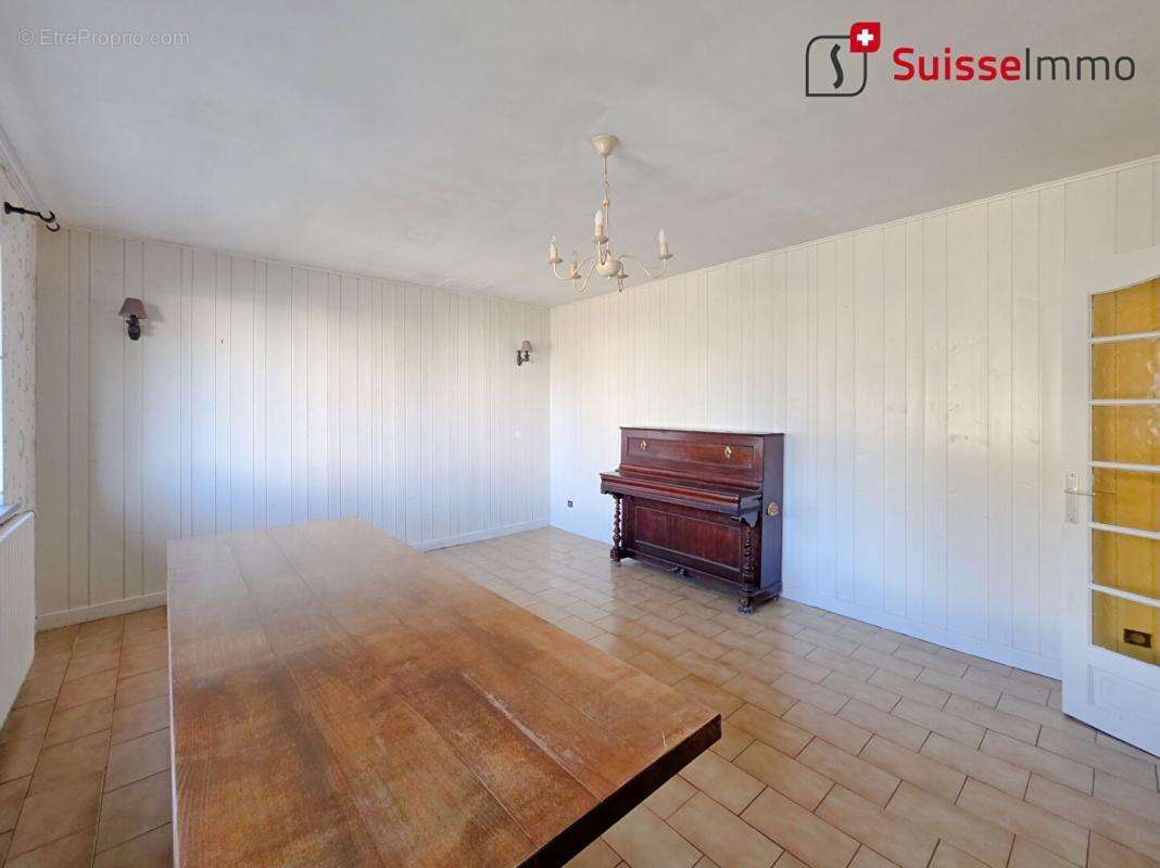 Maison à VILLARS-SOUS-ECOT