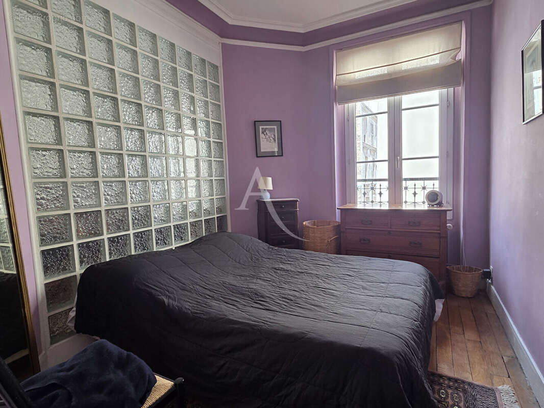 Appartement à PARIS-10E