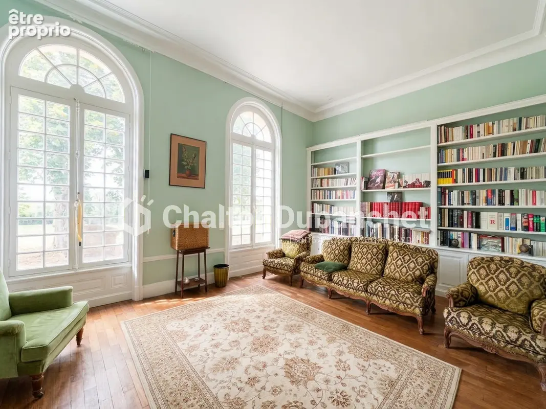 Maison 10 pièces 300 m² à vendre à Mornand-En-Forez (42600) - photo 2