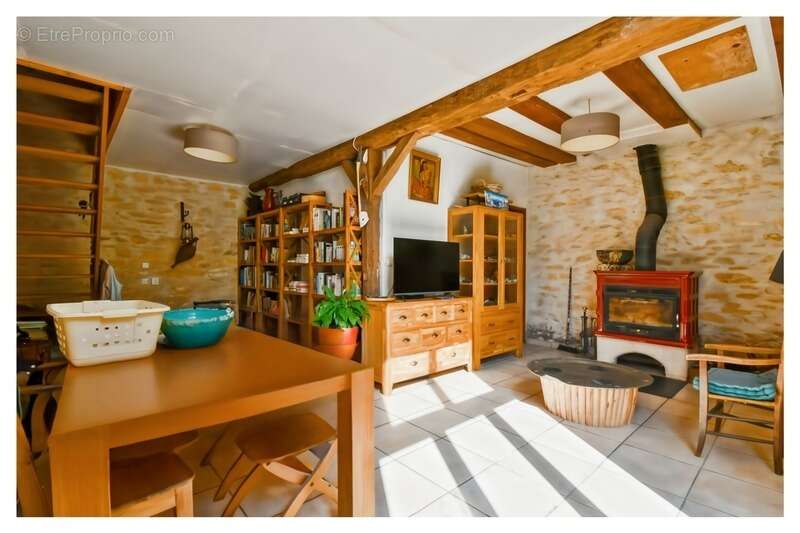 Propriété à vendre à Touchay : 2 maisons avec 4.5 hectares TOUCHAY (18) - photo 11