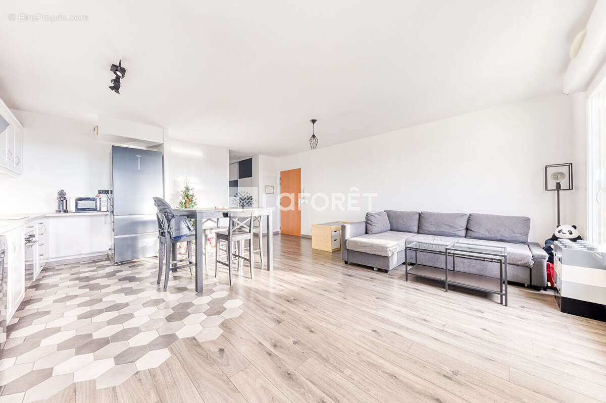 Appartement à PONTAULT-COMBAULT