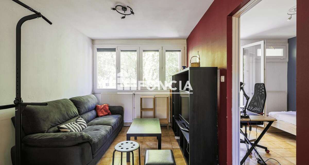 Appartement à SAINT-MARTIN-D'HERES