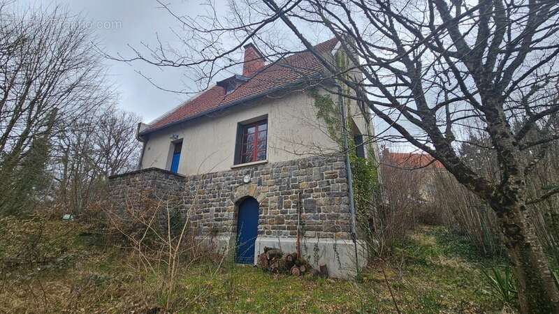 Maison à MAZIRAT