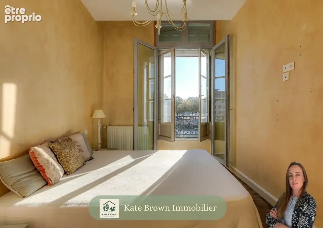 Superbe Appartement T3 avec Vue Imprenable sur la Nive au Cœur Historique de Bayonne - photo 8