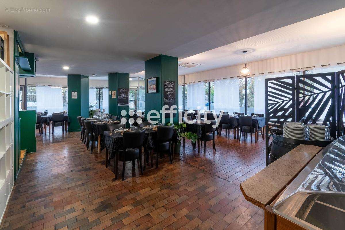 Commerce à VILLENEUVE-LE-ROI