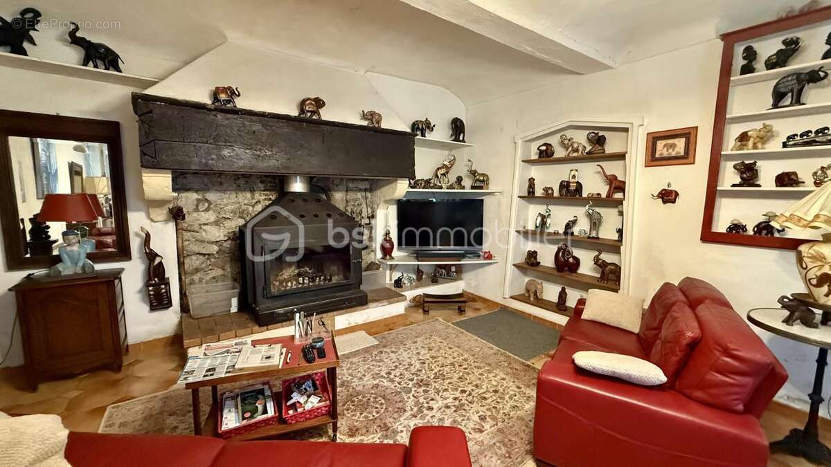 Maison à LES TOURRETTES