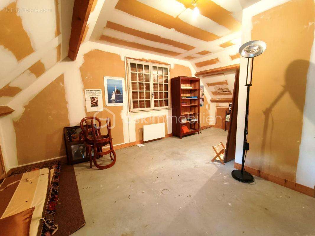 Maison familiale de 150 m² à rénover avec sous-sol complet - photo 15