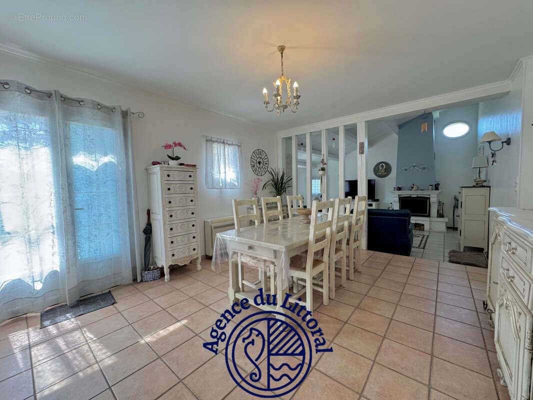Maison à MESCHERS-SUR-GIRONDE
