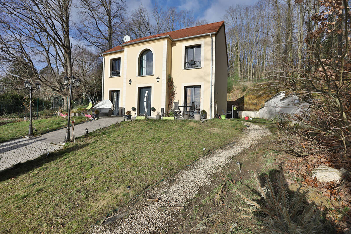 Maison à JOUARS-PONTCHARTRAIN