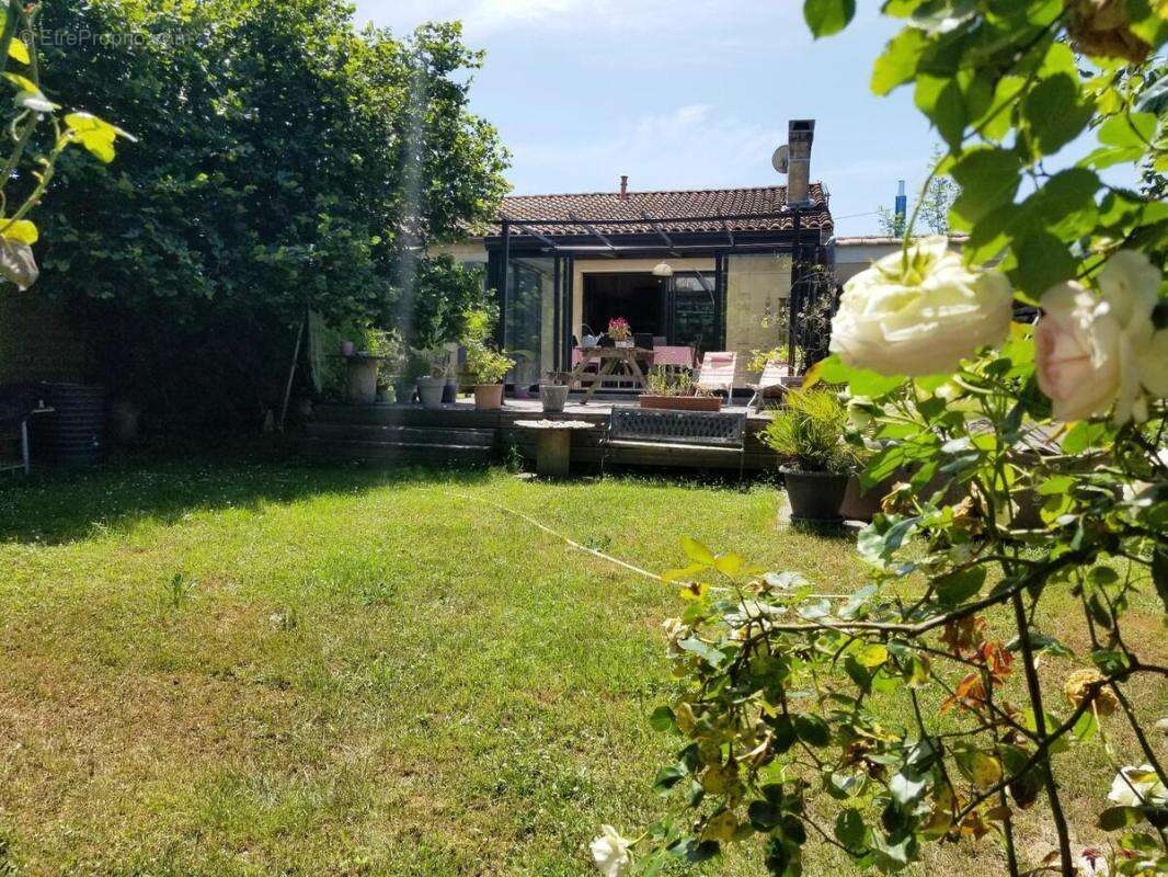 Maison 100 m² à Soussans  - photo 21