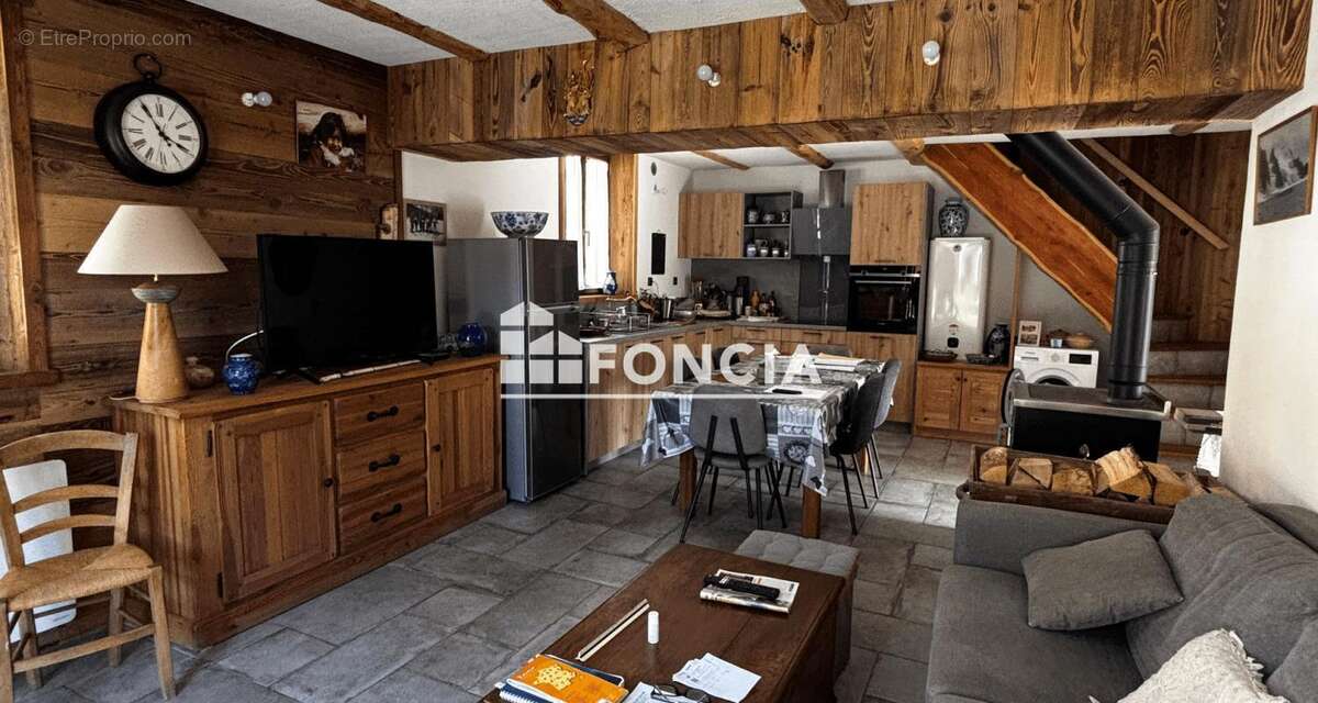 Maison à SAINT-CHAFFREY