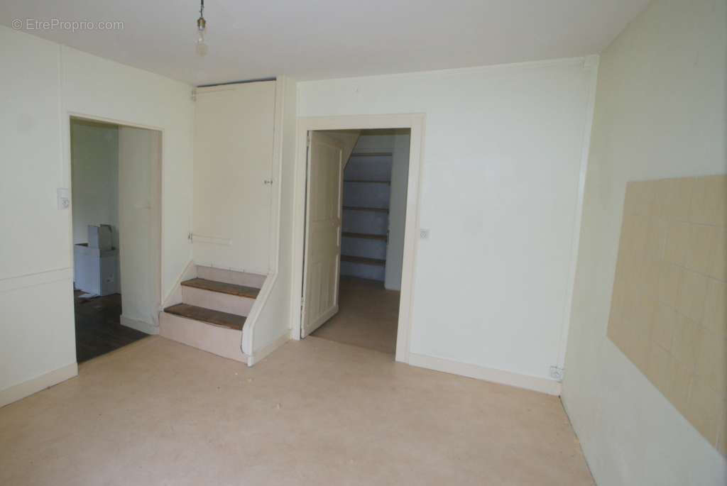 Immeuble de rapport 125m² à les adjots - photo 9