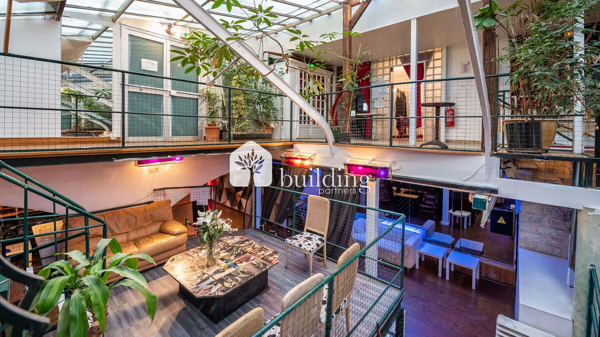Métro Parmentier - Loft - 254 m² habitables - photo 17