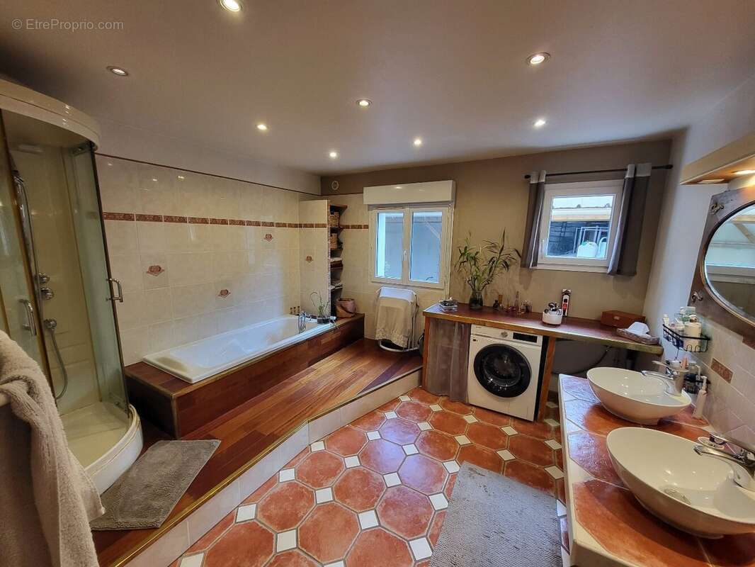 Maison à SAINT-MARTIN-EN-CAMPAGNE