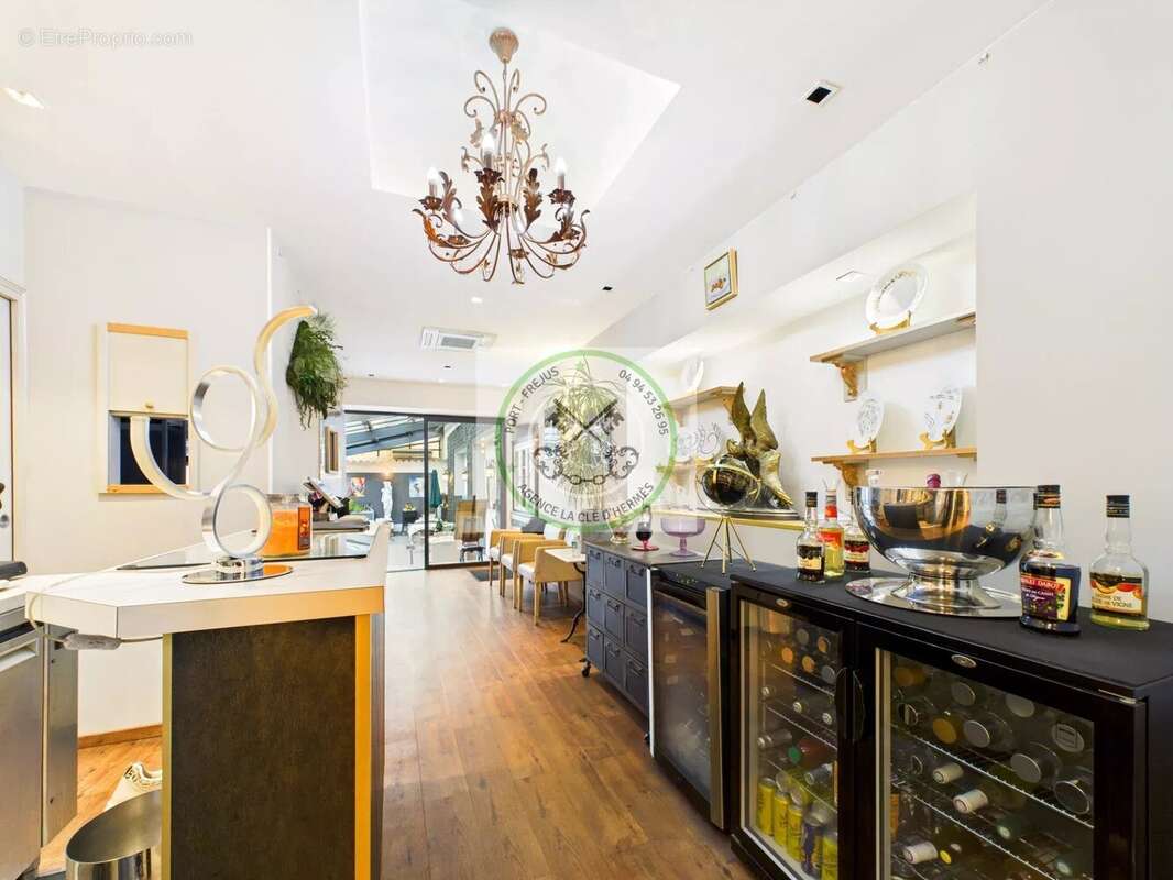 Commerce à SAINT-RAPHAEL