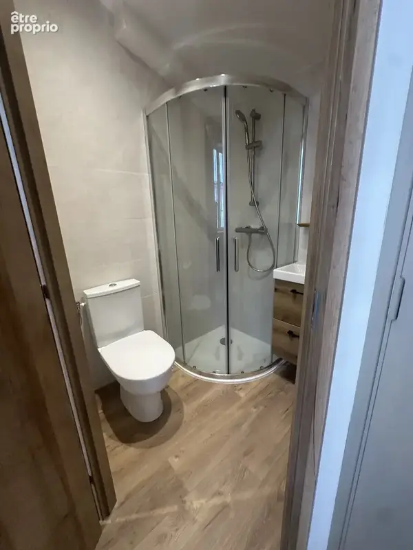T1 rénové 15,57 m2  Immeuble refait à neuf   Faibles charges - photo 8