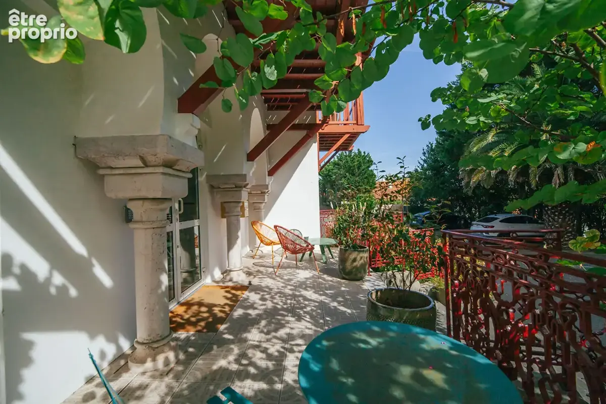 Appartement N°6 Acotz / Lafitenia  Terrasse, piscine et parking - photo 9